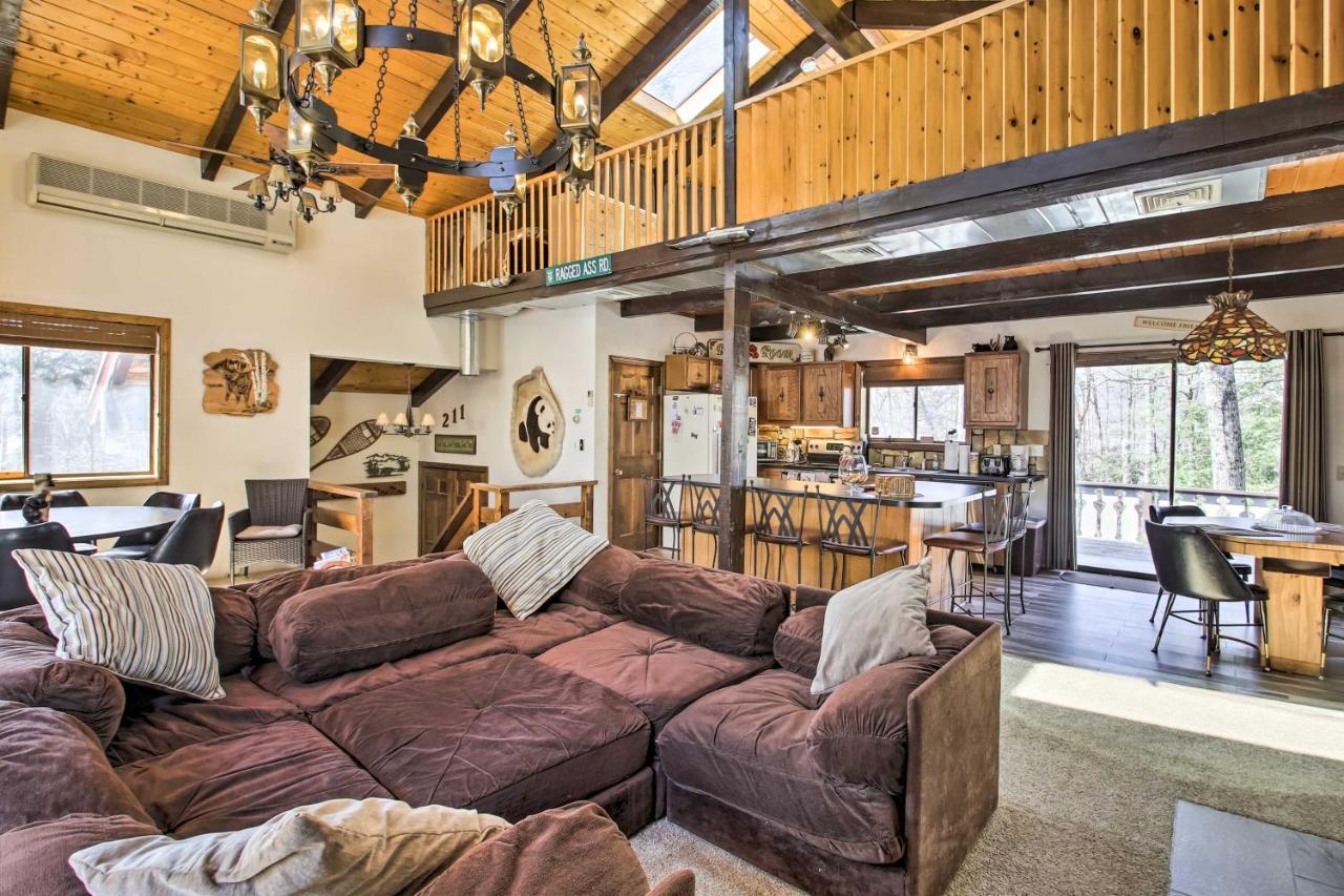 Swiss-Style Chalet With Fireplace - Near Story Land! Бартлет Екстериор снимка