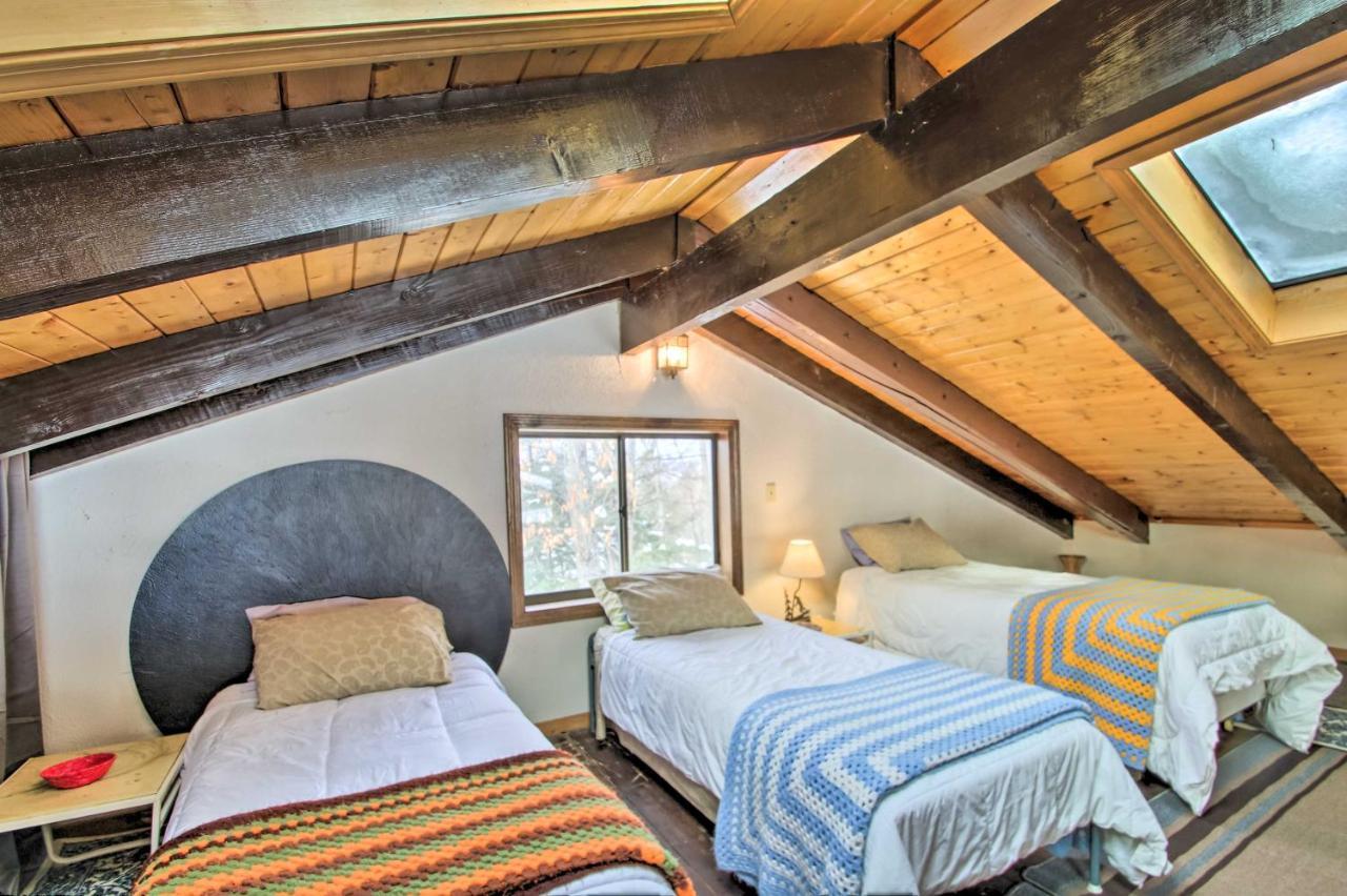 Swiss-Style Chalet With Fireplace - Near Story Land! Бартлет Екстериор снимка